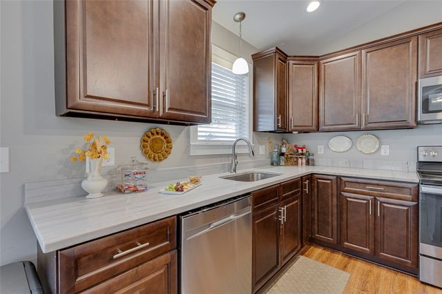 1712 E Saluda Lake Road, Greenville, SC 29611