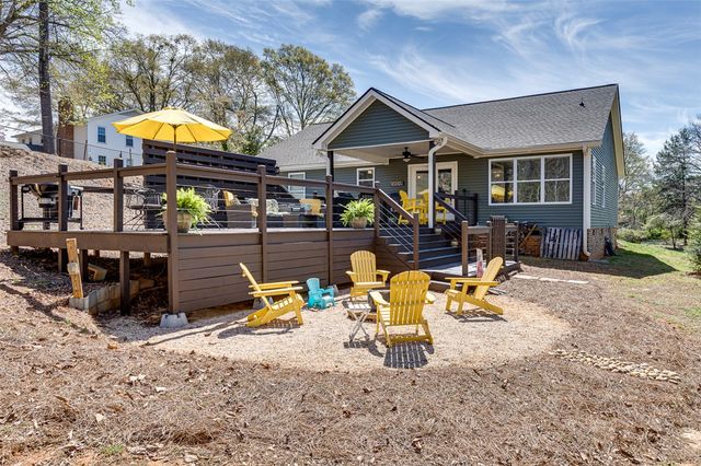 1712 E Saluda Lake Road, Greenville, SC 29611