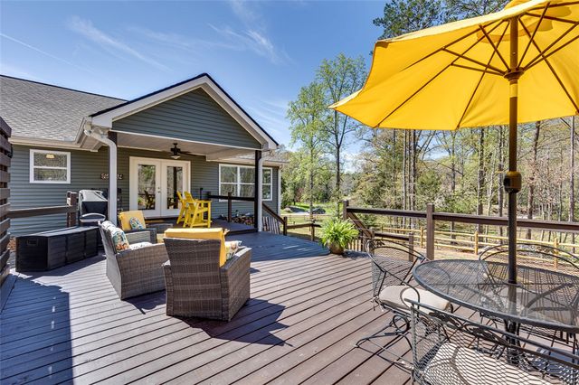 1712 E Saluda Lake Road, Greenville, SC 29611