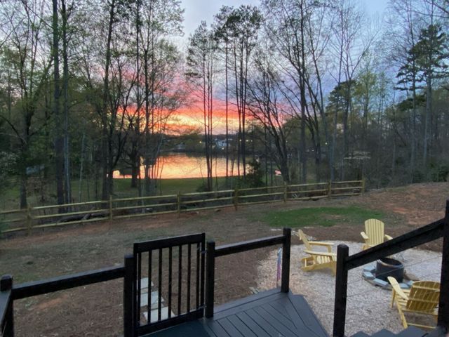 1712 E Saluda Lake Road, Greenville, SC 29611