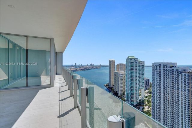 300 Biscayne Boulevard Way 3704C, Miami, FL 33131