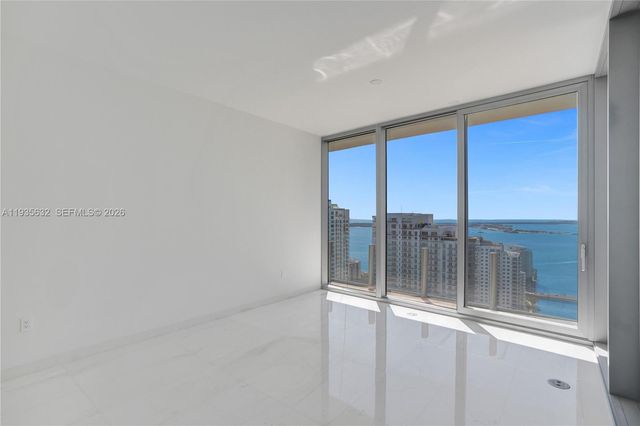 300 Biscayne Boulevard Way 3704C, Miami, FL 33131