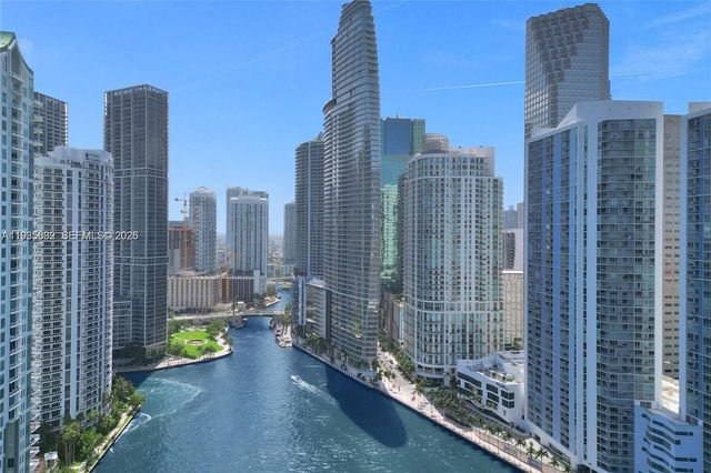 300 Biscayne Boulevard Way 3704C, Miami, FL 33131