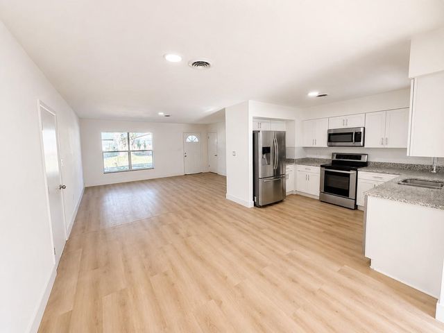 245 16TH STREET NE, Winter Haven, FL 33881