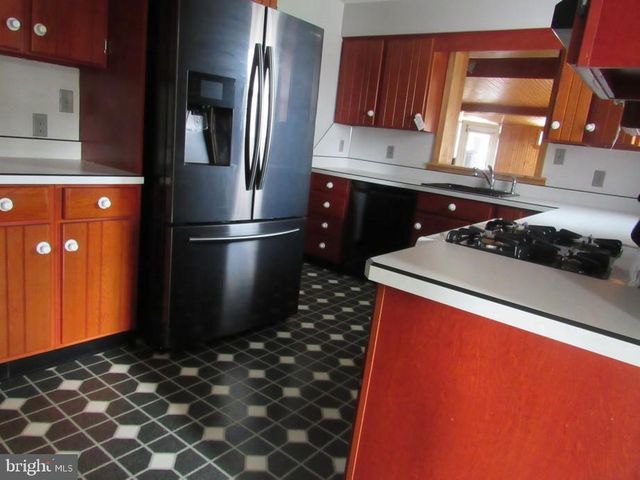378 WOODLAND VIEW DR, York, PA 17406