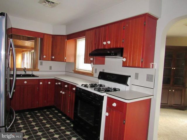 378 WOODLAND VIEW DR, York, PA 17406
