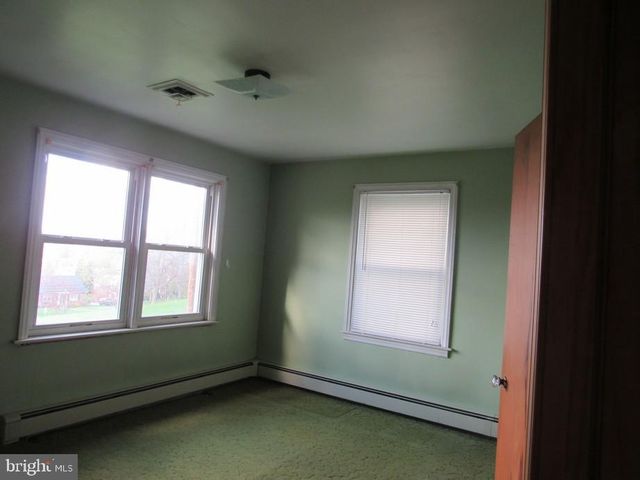 378 WOODLAND VIEW DR, York, PA 17406