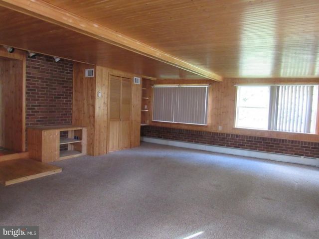 378 WOODLAND VIEW DR, York, PA 17406