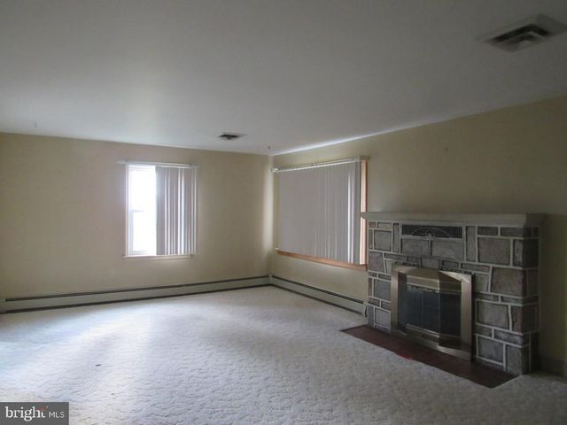 378 WOODLAND VIEW DR, York, PA 17406