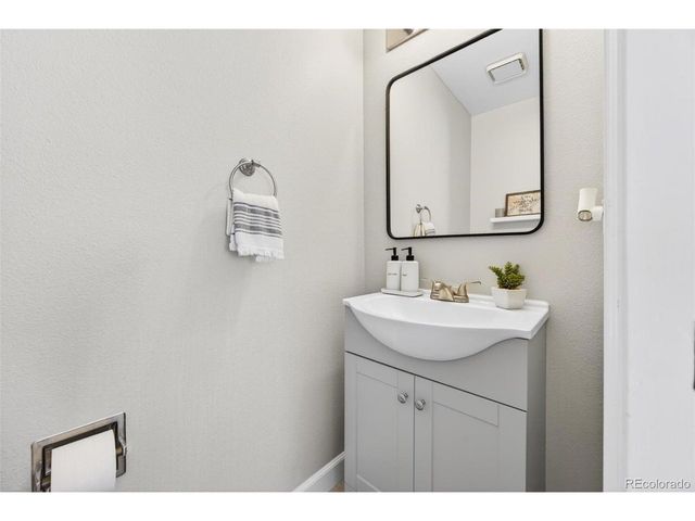 9981 Holland Ct, Broomfield, CO 80021