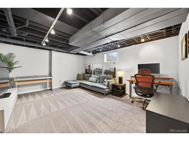 9981 Holland Ct, Broomfield, CO 80021