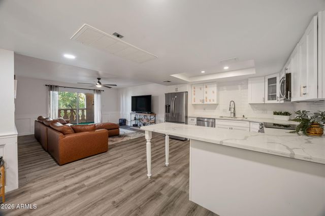 7930 E CAMELBACK Road 304, Scottsdale, AZ 85251
