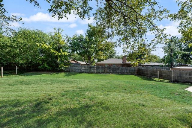 714 W Lamberth Road, Sherman, TX 75092
