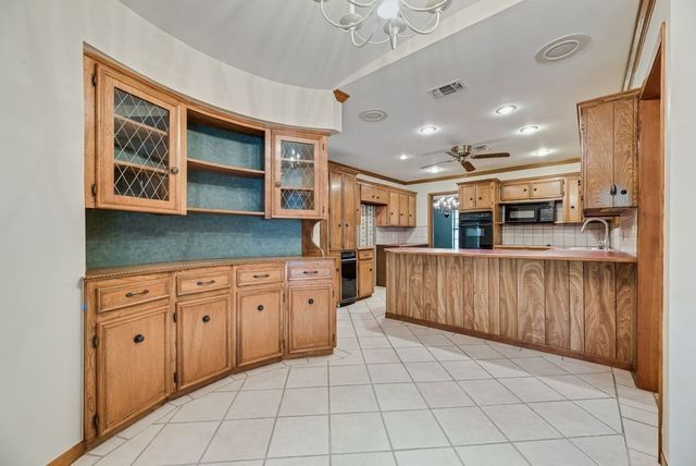 714 W Lamberth Road, Sherman, TX 75092