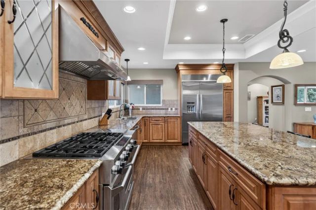 808 N Westridge Avenue, Glendora, CA 91741