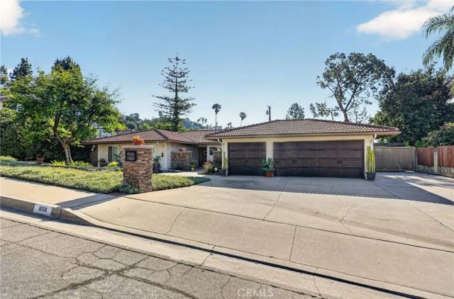 808 N Westridge Avenue, Glendora, CA 91741