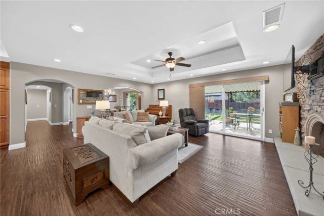 808 N Westridge Avenue, Glendora, CA 91741