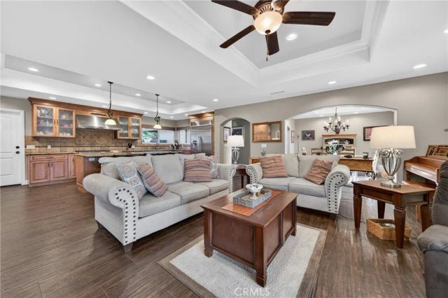 808 N Westridge Avenue, Glendora, CA 91741