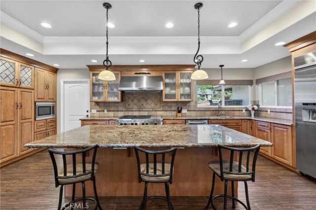 808 N Westridge Avenue, Glendora, CA 91741