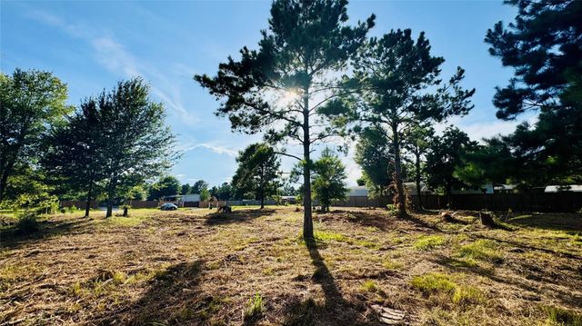 72 Road 5248, Cleveland, TX 77327