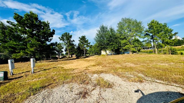 72 Road 5248, Cleveland, TX 77327