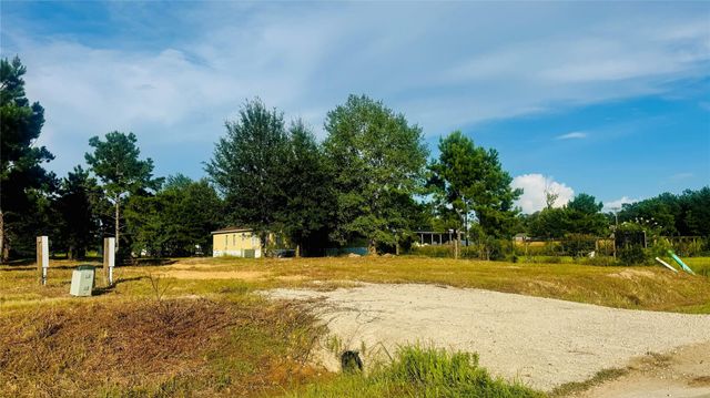 72 Road 5248, Cleveland, TX 77327
