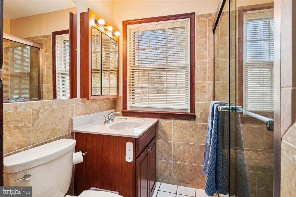 Image 22 of property listing at 2845 CARROLLTON RD, Annapolis, MD 21403