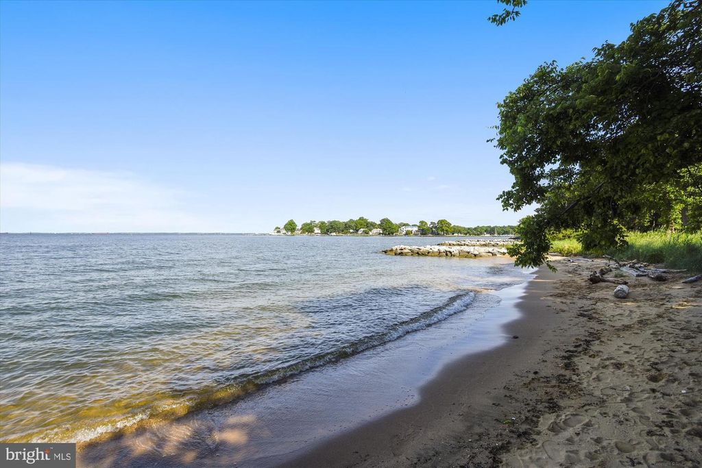 Image 35 of property listing at 2845 CARROLLTON RD, Annapolis, MD 21403