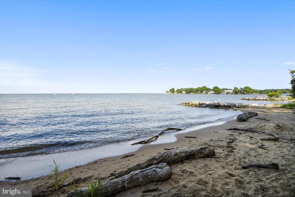 Image 36 of property listing at 2845 CARROLLTON RD, Annapolis, MD 21403