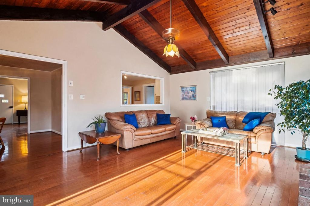 Image 9 of property listing at 2845 CARROLLTON RD, Annapolis, MD 21403