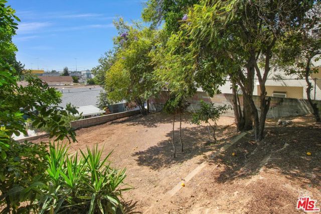 425 N Eastern Avenue, Los Angeles, CA 90022