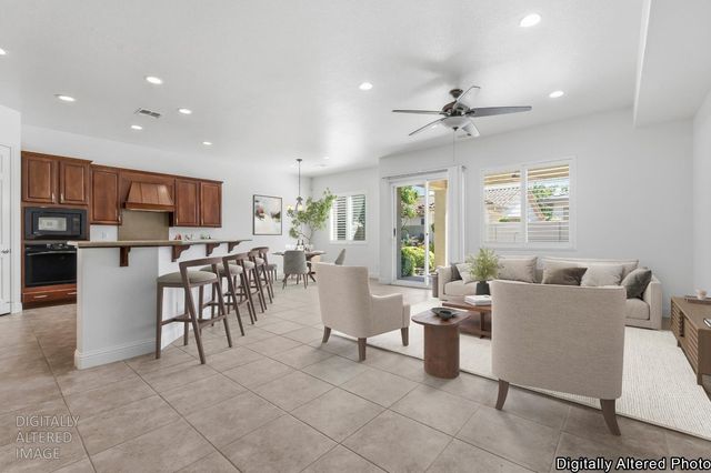 2472 Ashbridge Ln, Manteca, CA 95336