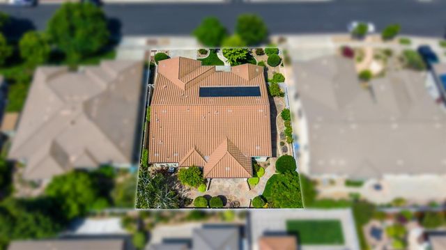 2472 Ashbridge Ln, Manteca, CA 95336