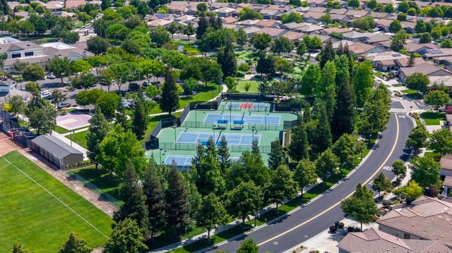 2472 Ashbridge Ln, Manteca, CA 95336