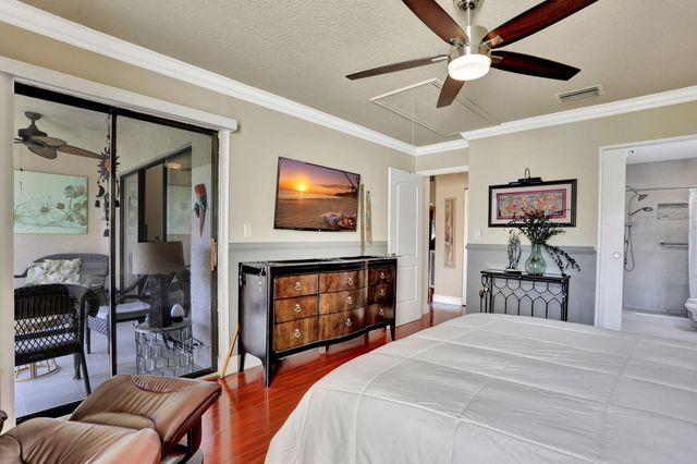 3273 Carambola Circle 23137, Pompano Beach, FL 33066