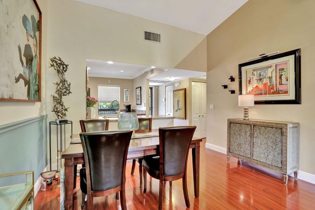 3273 Carambola Circle 23137, Pompano Beach, FL 33066