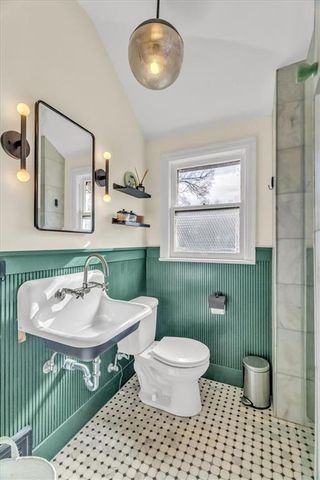 7547 Grand Avenue, Kansas City, MO 64114