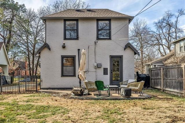 7547 Grand Avenue, Kansas City, MO 64114