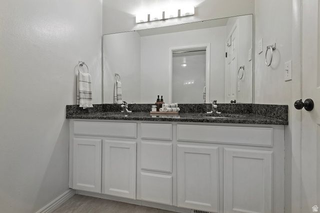 10543 S WEEPING WILLOW DR, Sandy, UT 84070