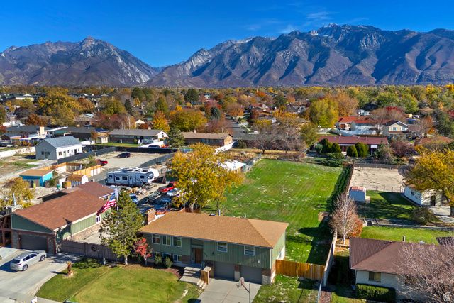 10543 S WEEPING WILLOW DR, Sandy, UT 84070