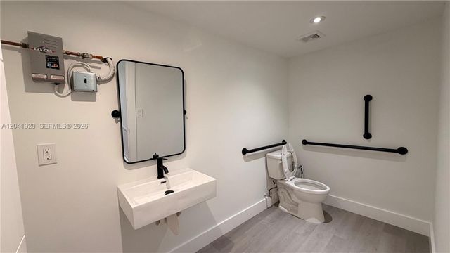 8335 NW 64th St 1, Medley, FL 33166