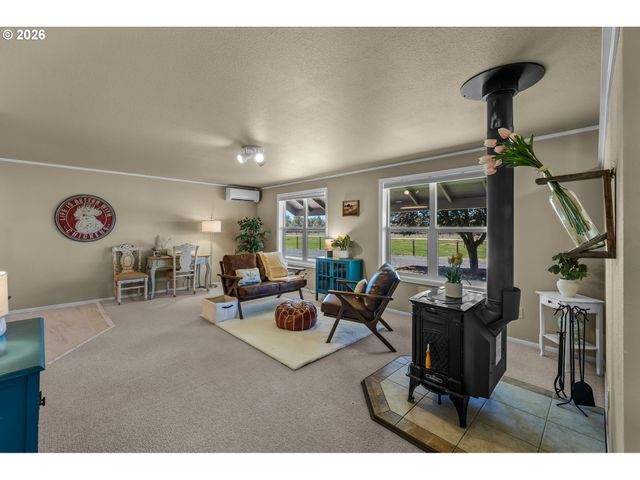 3099 Nw WILLIAMS Way, Redmond, OR 97756
