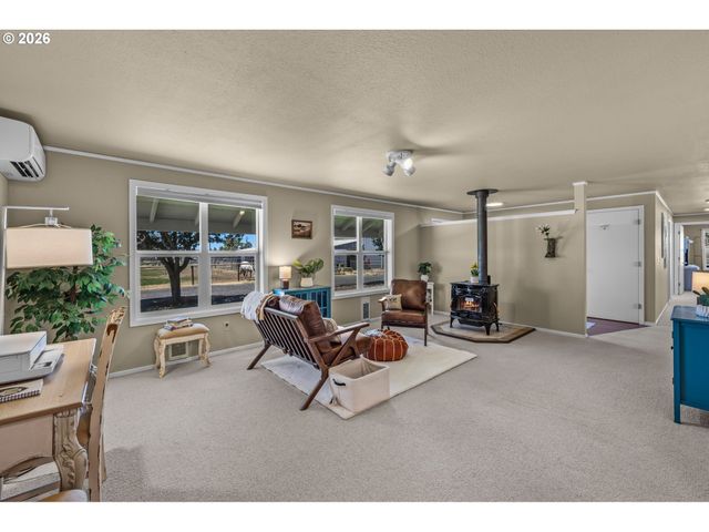 3099 Nw WILLIAMS Way, Redmond, OR 97756