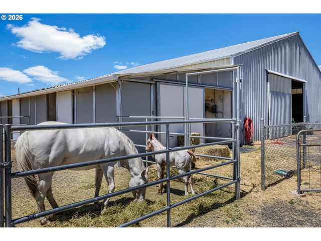 3099 Nw WILLIAMS Way, Redmond, OR 97756