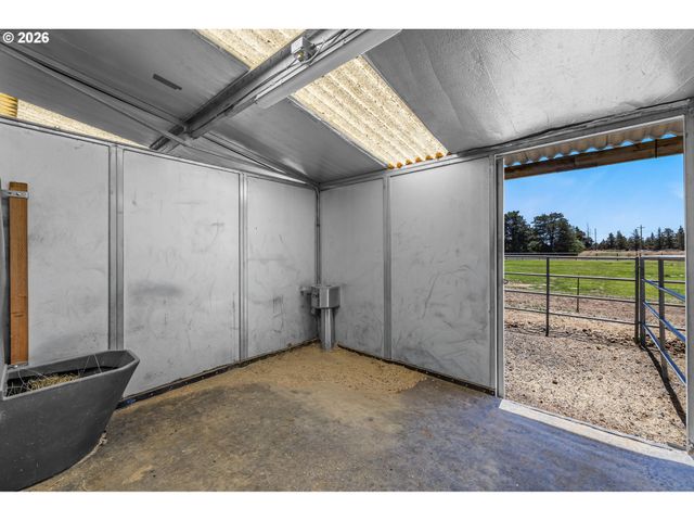 3099 Nw WILLIAMS Way, Redmond, OR 97756