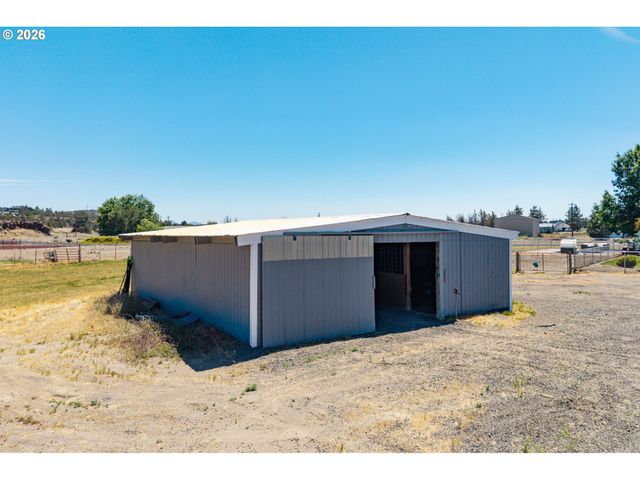 3099 Nw WILLIAMS Way, Redmond, OR 97756