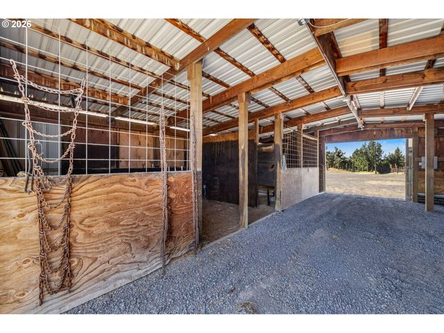 3099 Nw WILLIAMS Way, Redmond, OR 97756