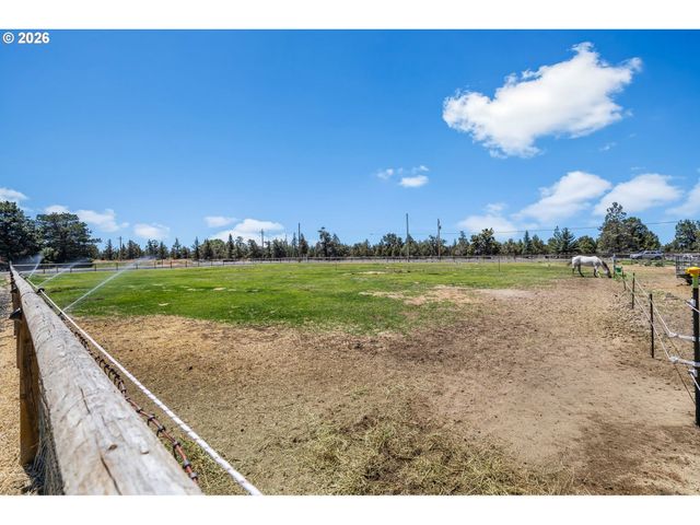 3099 Nw WILLIAMS Way, Redmond, OR 97756