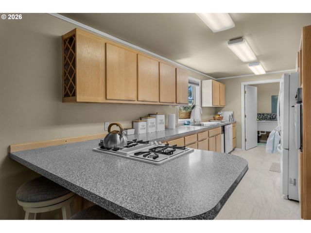 3099 Nw WILLIAMS Way, Redmond, OR 97756
