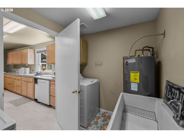 3099 Nw WILLIAMS Way, Redmond, OR 97756